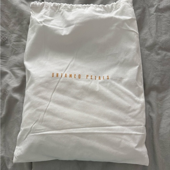 Untamed Petals Jackson Veil - Picture 4 of 7